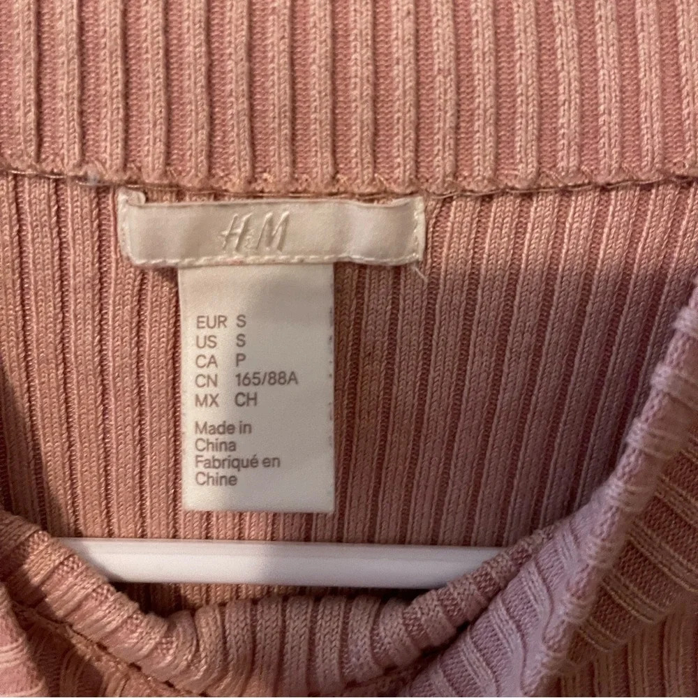 H&M Cropped Long Sleeve Turtleneck - Picture 3 of 5